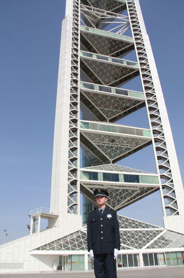 寰宇保安为奥林匹克公园玲珑塔提供安保服务
